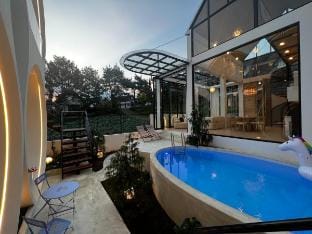 Aesthetic Villa Lembang Bandung W private pool 5BR Villa in Parongpong