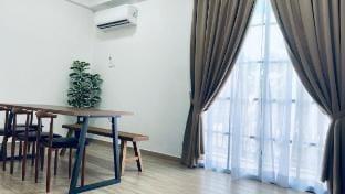 Pearl Castlestay @Kuala Selangor Villa in Selangor, Malaysia