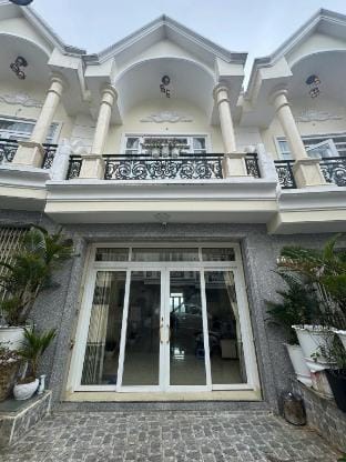 NGUYỄN HOUSE Villa in Dalat