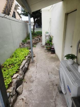 Clean, Very Large Accommodation Suitable for Large Groups - 2-Room, Fully Furnished, Affordable Villa in South Korea