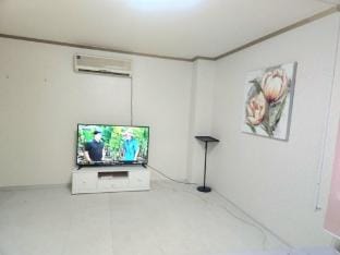 Clean, Very Large Accommodation Suitable for Large Groups - 2-Room, Fully Furnished, Affordable Villa in South Korea