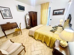 Charming villa in Umbria - sleeps 24 - lake view - Pool, jacuzzi and events room Villa in Montefiascone