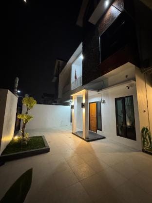 Sandstone MR15 Villa in East Java