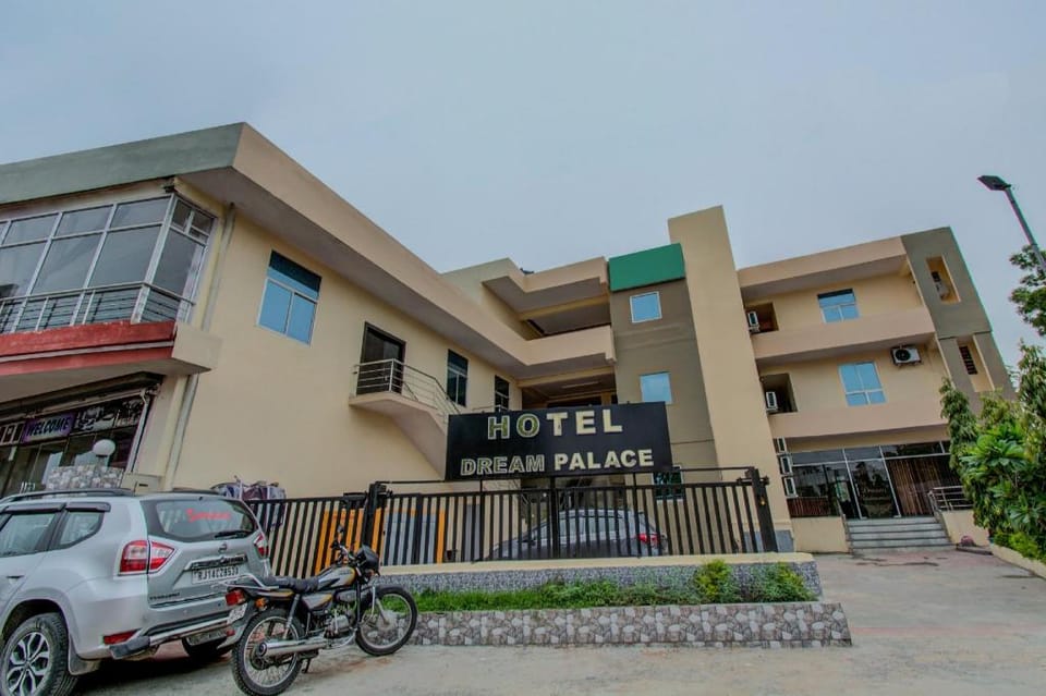 Hotel O Dream Palace Hotel in Jaipur