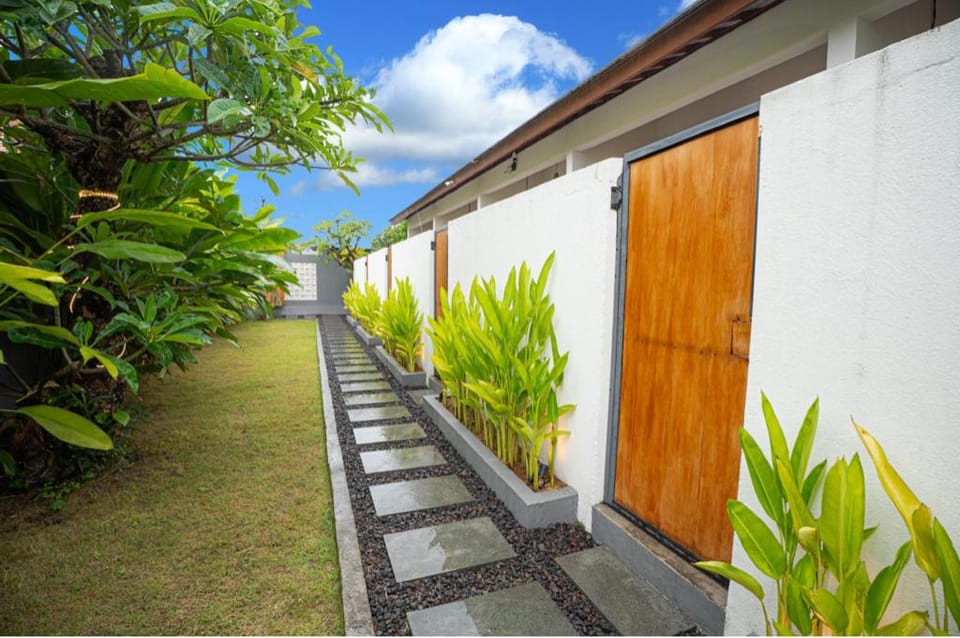 Abimanyu Guest House Bed and Breakfast in North Kuta
