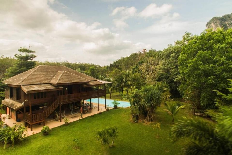 Villa Paraiso Traditional Thai Villa in Krabi Changwat