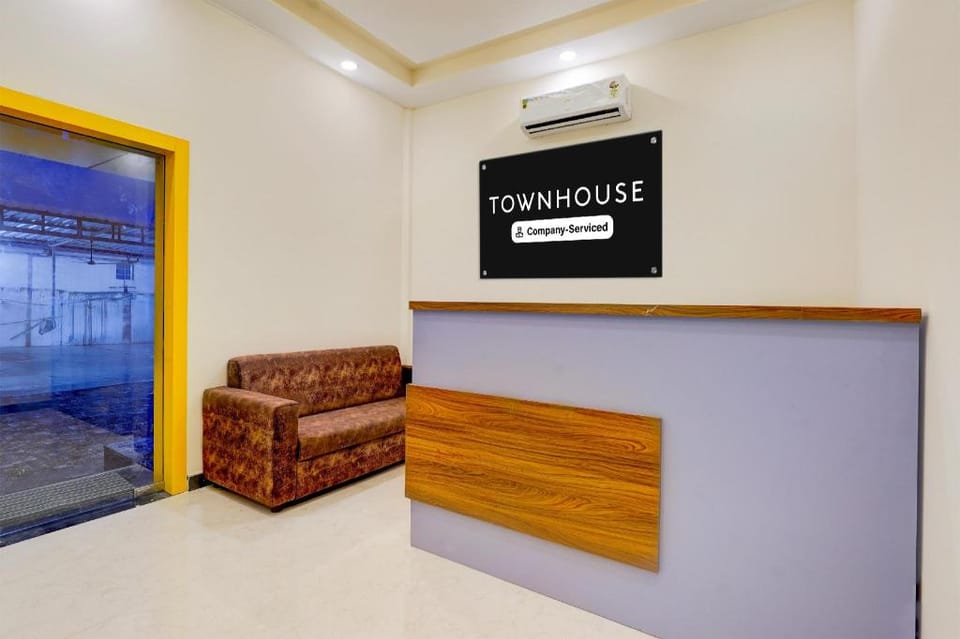 Super Townhouse Guduvancheri Junction Formerly Zafe Commercial Hotel in Tamil Nadu