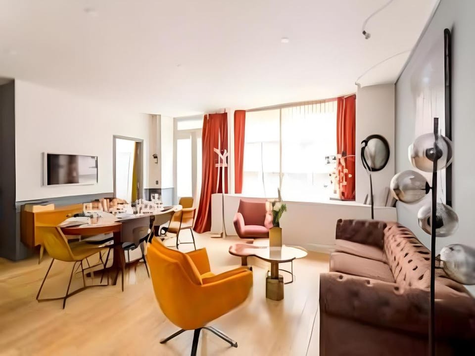 Place des Vosges Apartment with Air Conditioning Apartment in Paris