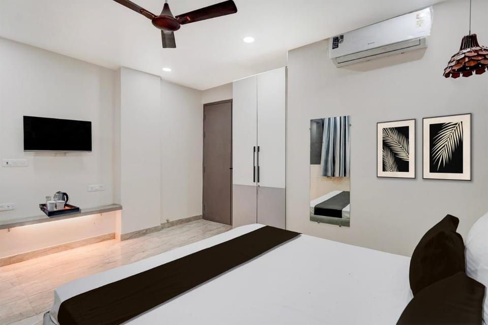 Super Townhouse DSIDC Bawana Formerly Kanhaiya Residency Hotel in Delhi