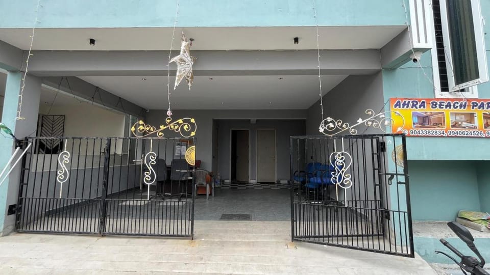 MK Beach day Bed and Breakfast in Tamil Nadu