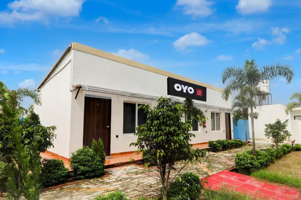 Hotel O Vivanta Resorts Hotel in Uttar Pradesh