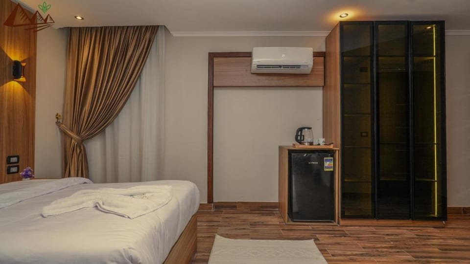 Suzana Pyramids inn - Grand Egyptian museum Hotel in Egypt