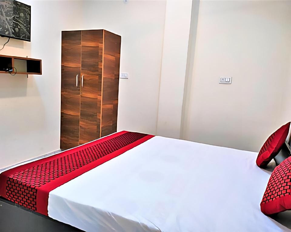 Comfort Inn Hotel Near Patparganj Rd Hotel in New Delhi