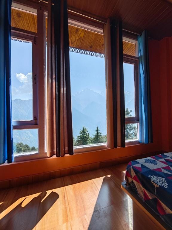 The District Green Hotel in Himachal Pradesh