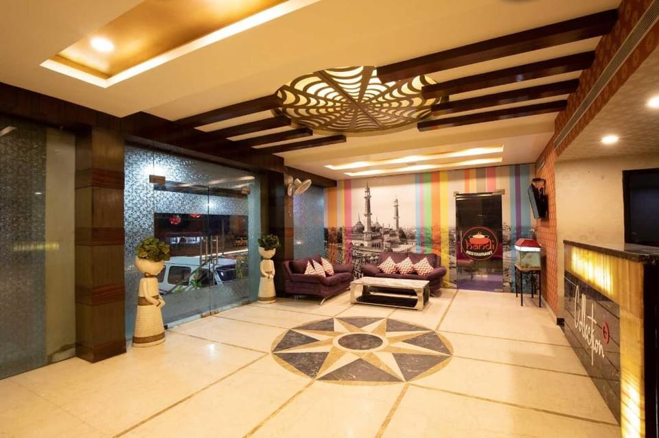 POP 83948F Utr Medipally Chengichrala X Roads Hotel in Hyderabad