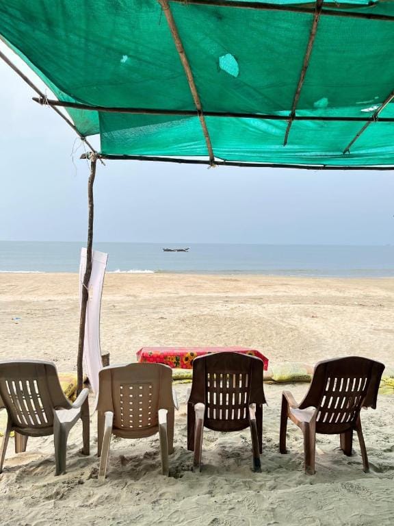 Morning Star Devbag Beach Niwas Hotel in Maharashtra