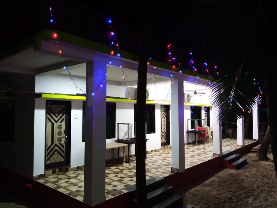 Morning Star Devbag Beach Niwas Hotel in Maharashtra