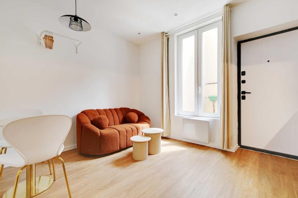 Modern apartment - 1BR- 2P - Montreuil Apartment in Vincennes
