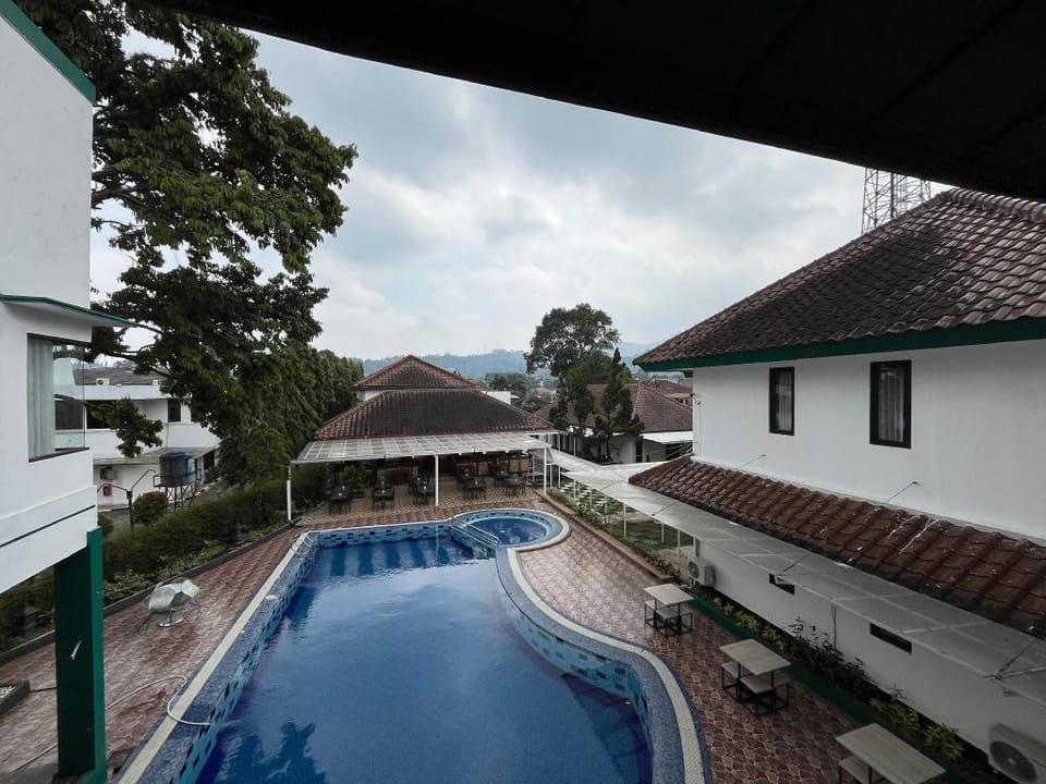 Hotel Accram Hotel in Cisarua