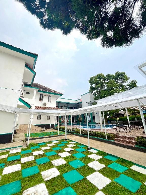 Hotel Accram Hotel in Cisarua