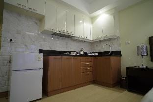 LUXE In Venice - The Venice Residences Apartment in Makati