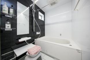 Higashi-Rokugo BLACK Apartment in Yokohama