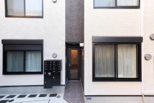 Sky Up Oshiage Apartment in Japan