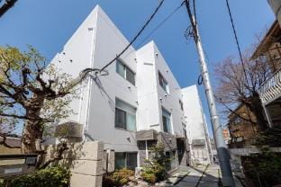 Nano Kamiochiai Apartment in Shinjuku
