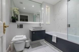 Beautiful apartment in the heart of Mayfair Apartment in City of Westminster