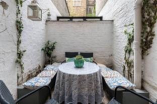 Cozy flat with patio in the Heart of Pimlico Apartment in City of Westminster