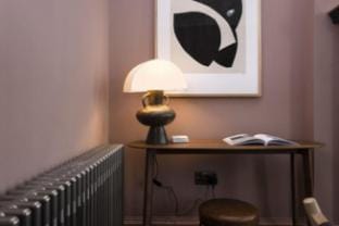 Superior 1st Floor Studio w/City Views Apartment in Edinburgh