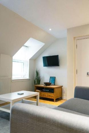 Charming Apartment near Dean Village Apartment in Edinburgh