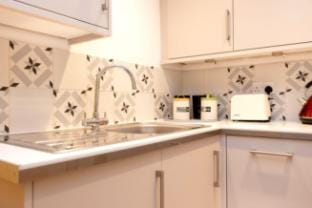 Charming Home with Patio Nearby the Castle Apartment in Edinburgh