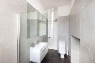 Contemporary Flat in the New Town Apartment in Edinburgh