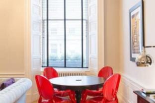 Exquisite Flat in the City Centre Apartment in Edinburgh