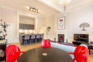Exquisite Flat in the City Centre Apartment in Edinburgh