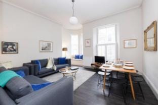Sophisticated Flat near Edinburgh Castle Apartment in Edinburgh