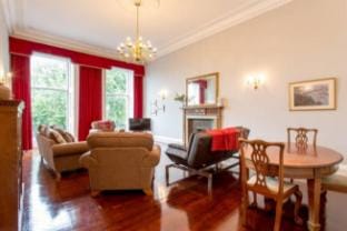 Spacious Apartment in Edinburgh's New Town Apartment in Edinburgh