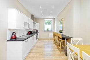 Welcoming Apartment Near Dalmeny Park Apartment in Edinburgh