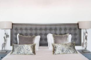 Unique Flat in the Heart of New Town Apartment in Edinburgh