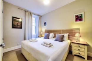 Charming Apartment next to Edinburgh's City Centre Apartment in Edinburgh