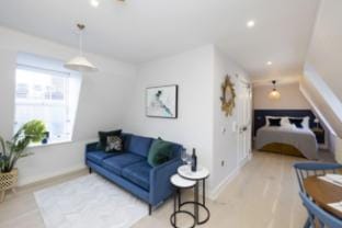 Elegant Studio on Rose South Apartment in Edinburgh