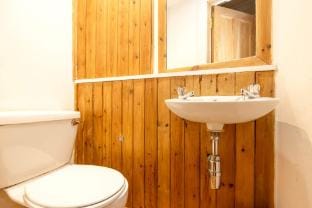 Charming Flat near St Giles Apartment in Edinburgh