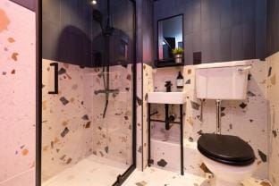 Elegant Studio 15 mins to the Castle Apartment in Edinburgh