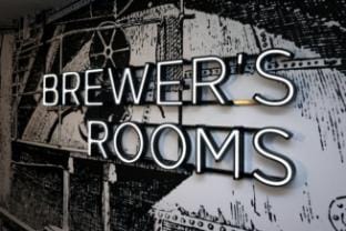 Cooper’s Room:  Stylish 2-bed near Royal Mile Apartment in Edinburgh