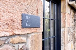 Idyllic Cottage with Garden and Patio Apartment in Edinburgh