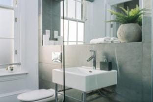 Bold and Spacious Home near Haymarket Station Apartment in Edinburgh
