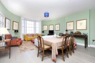 Spacious Apartment close to Edinburgh Castle Apartment in Edinburgh