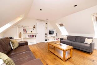 Cosy Flat near the City Centre Apartment in Edinburgh
