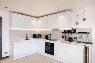 Fabulous Apartment with Bay View Terrace Apartment in Edinburgh
